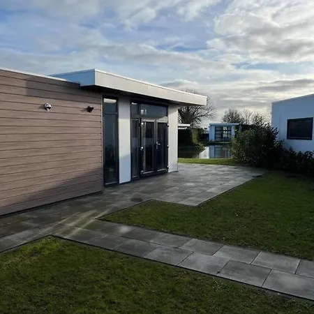 Luxus Waterfront Lathum