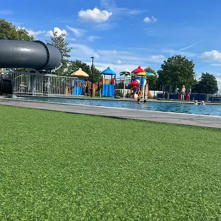 Luxus Waterfront * Lathum