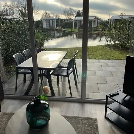 Luxus Waterfront